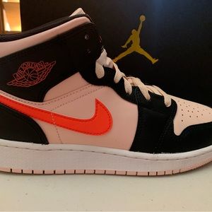 air jordan 1 mid atmosphere!! **COMES WITH FREE CREASE GUARDS**